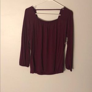 Long sleeve burgundy top